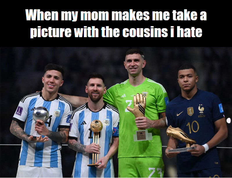 When my mom makes me take a picture with the cousins I hate meme