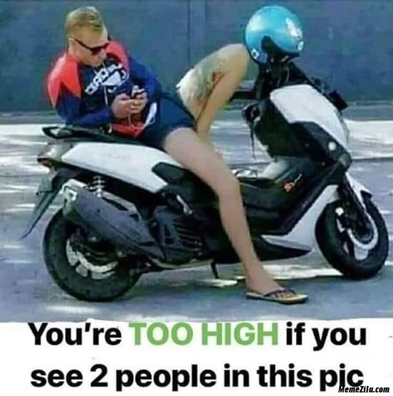 You are too high if you see two people in this pic meme